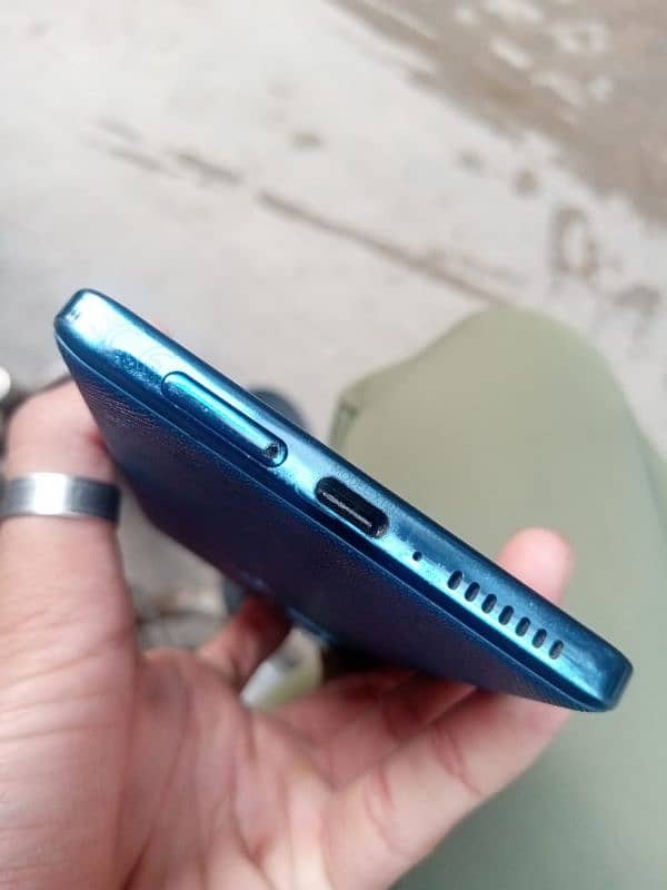 Model Motorola edge 20 pro condition 10/10 all okay 3