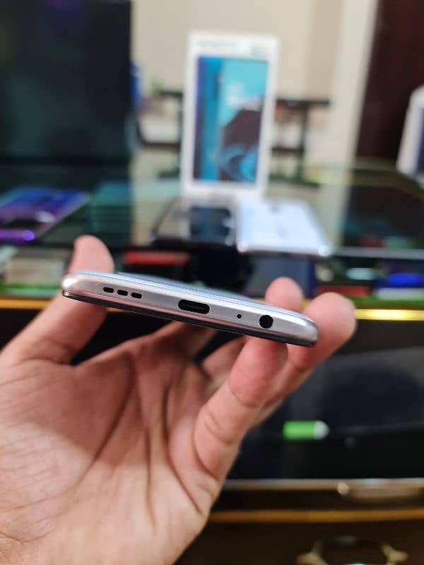 oppo reno 2z 8gb 256gb  Display Finger( popup Cam) 4500 mah 10/10 4