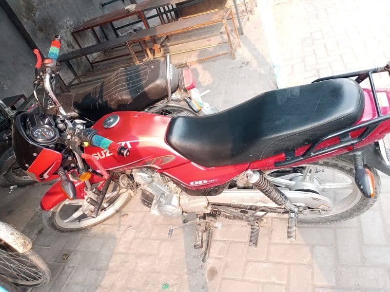 Sell Suzuki Bike 110 Red color 2