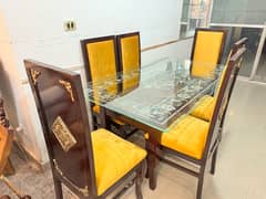 2 months used 6 seater dining set