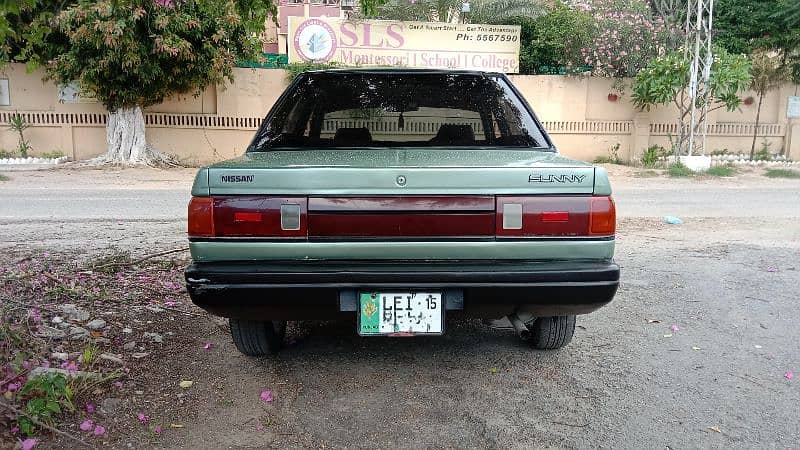 Nissan Sunny 1989 3