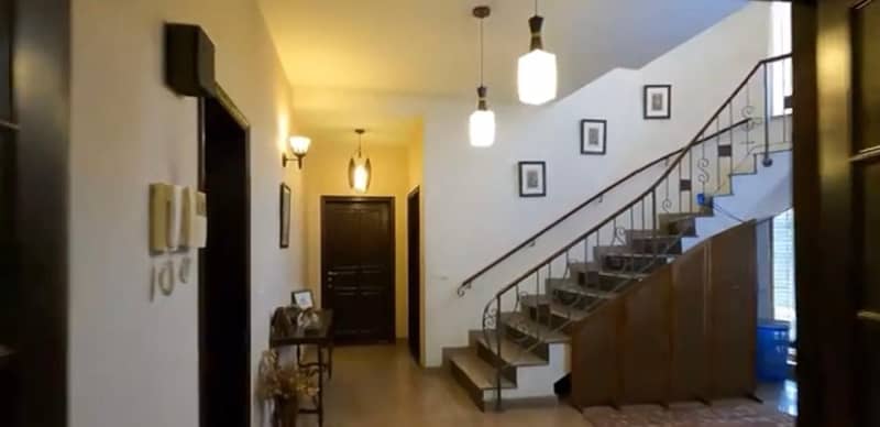 2 Kanal House Availiable For Sale 6