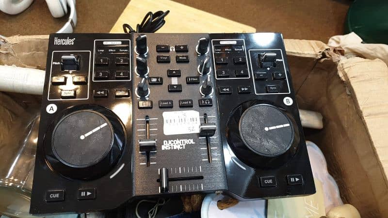 hercules dj controlee 3