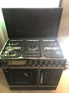 Techno gas 05 burner large oven with baking space 8/10 condition