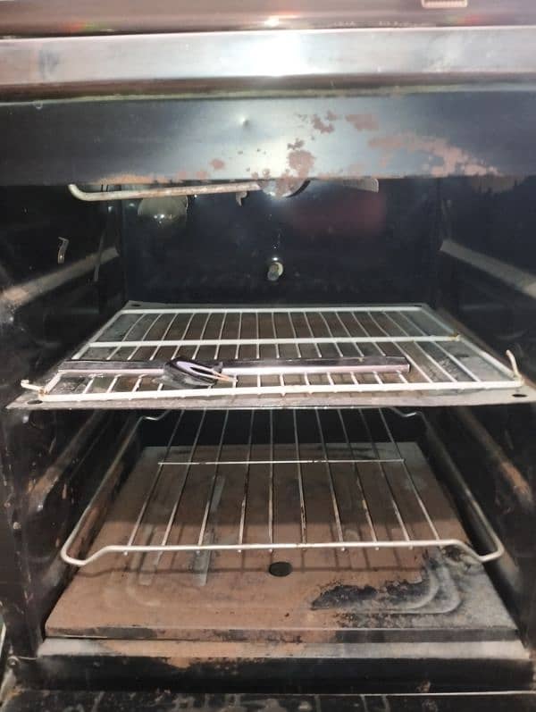 Techno gas 05 burner large oven with baking space 8/10 condition 7