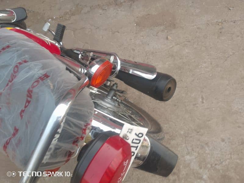 Honda 125 model 21 All punjab number 8