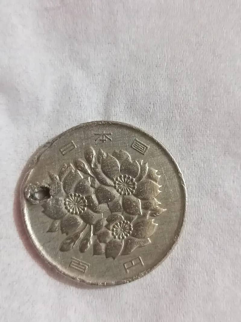 OLD JAPAN COINS: 10 Yen Bronze,50 Yen FLORAL, 100 Yen Beautiful Flower 1