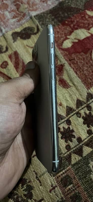 iphone 11 pro 256gb non PTA 4