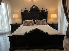 antique style king bed set