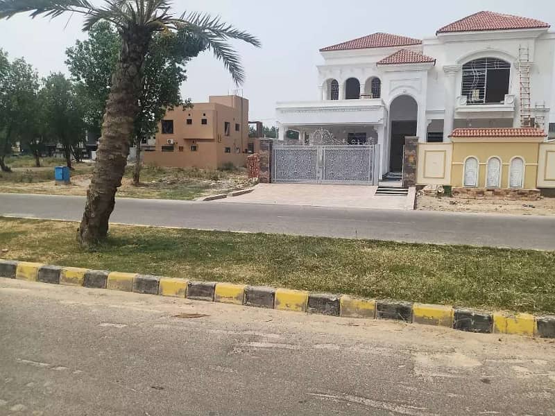 9 Marla Residential Plot For Sale In DHA Lahore Phae 1 Rahbar On Defence Road 0