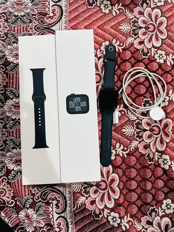 Apple watch series 2 32 gb  100 battery health  10/10 2