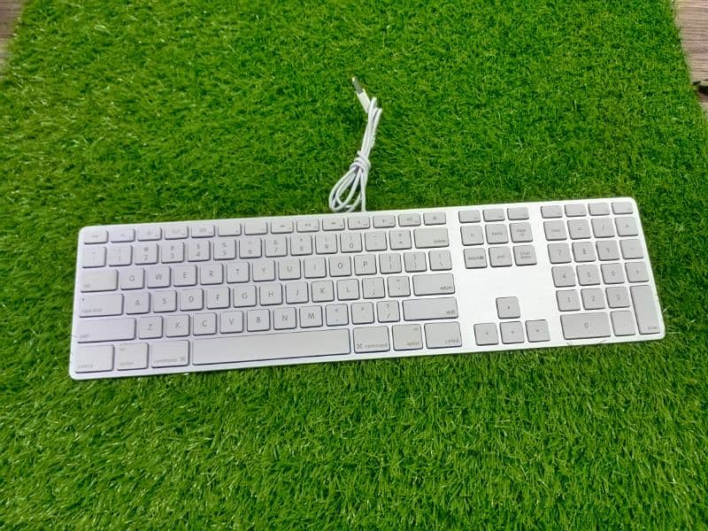 Apple USB Wire Keyboard Stock Available 4