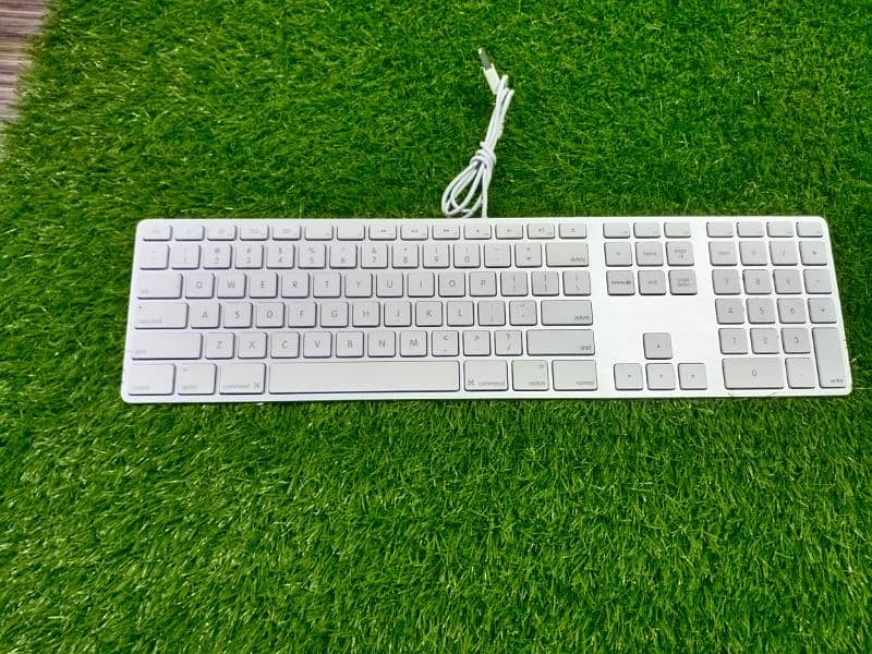 Apple USB Wire Keyboard Stock Available 5