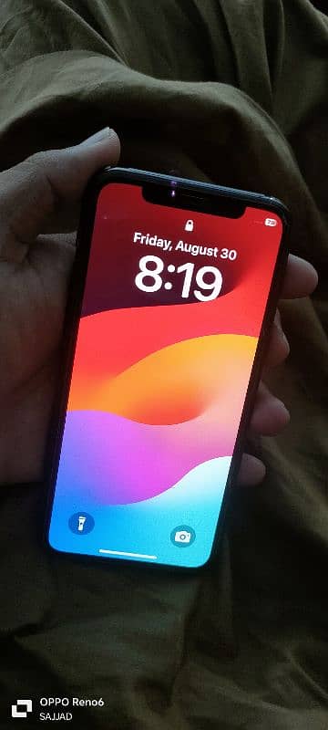 iPhone 11 pro 256Gb 90%B factory unlock 5