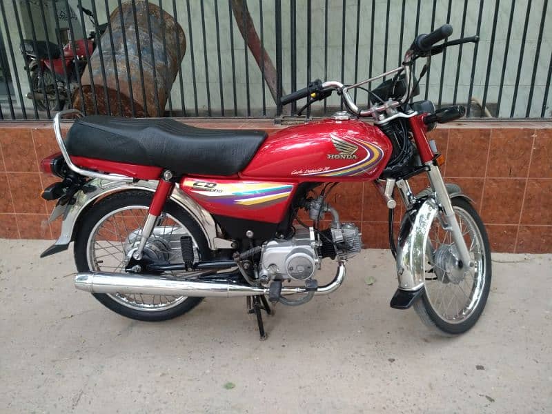 Honda cd 70 saaf condition (only call) 2