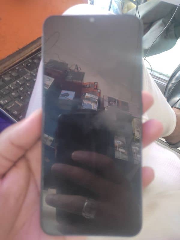 Realme c21 for urgent sale 4