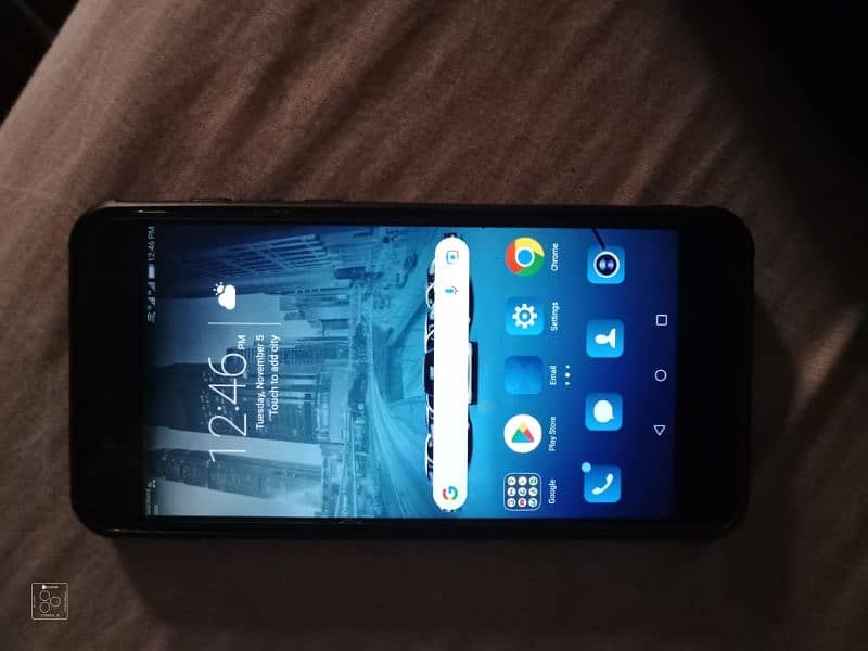 Huawei nova 2 plus. (0 3 2 2 5 3 9 9 0 8 9). 2