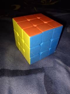 RUBBIK'S CUBE