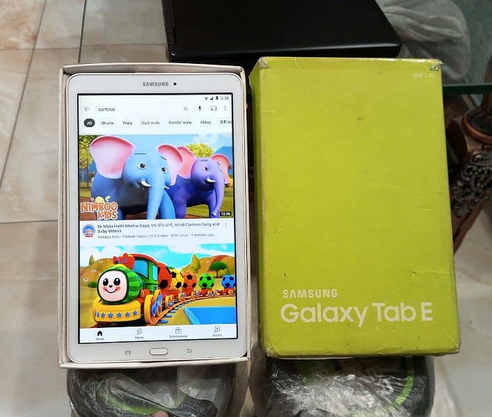 SAMSUNG GALAXY TAB E 10.1 INCHES 4