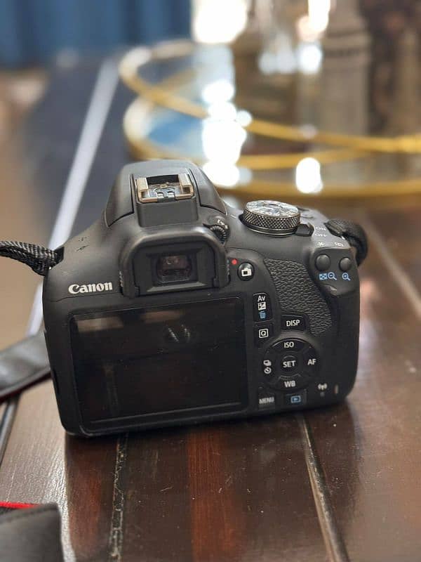 Canon EOS 1500D  Condition: 9/10 4