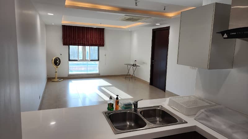 Brand New Sami Furnished High-Rise Apartment In Gold Crest 6