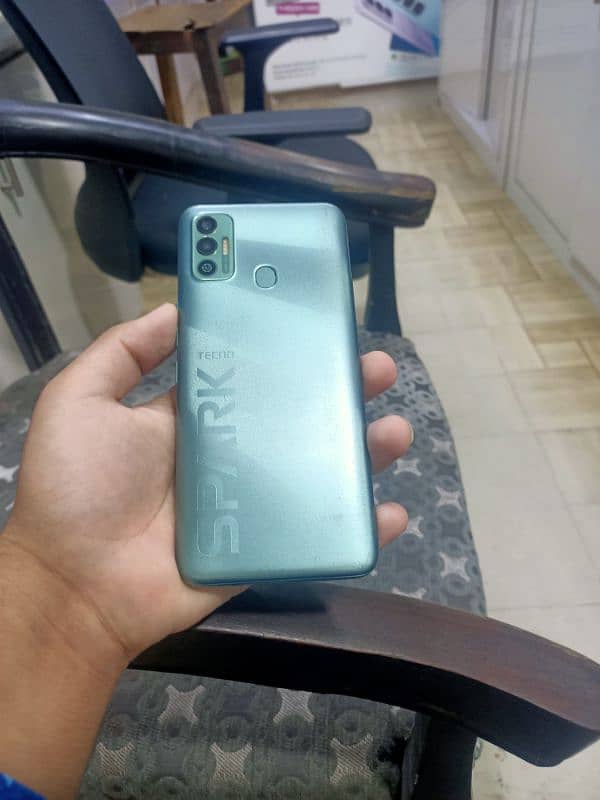 Tecno spark 7 4