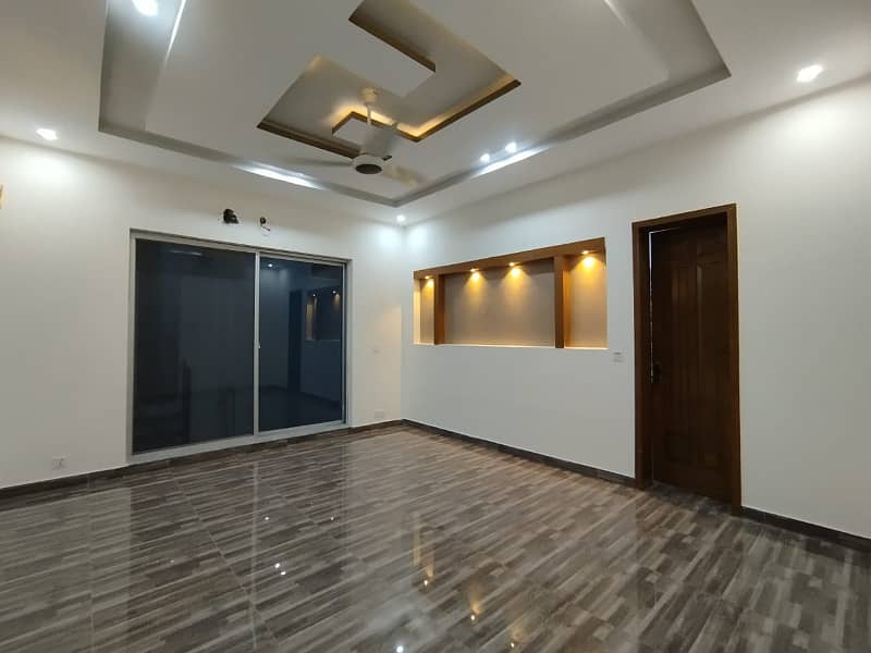 01 Kanal Modern Design House For Rent W Block DHA Phase 3 7