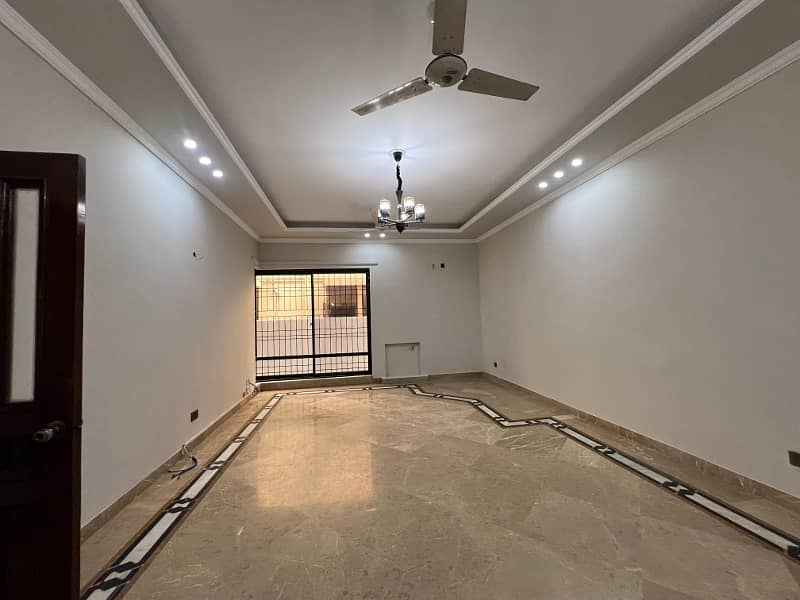 01 Kanal Modern Design House For Rent W Block DHA Phase 3 23