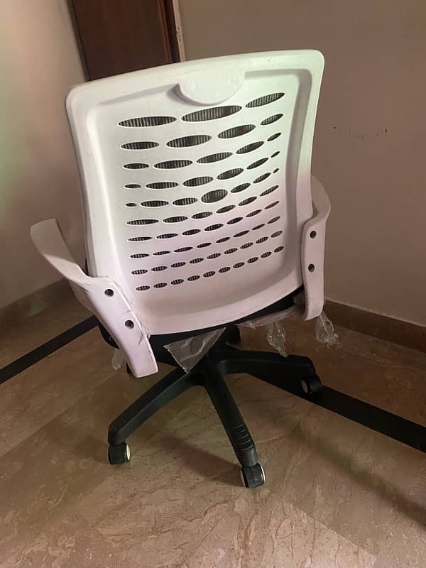 Office Chair | Neat and Clean Condition 2