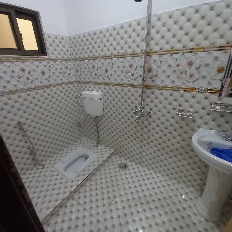 4 marla Half Tripple story house for sale in Hanif Garden moeez Town Salamat Pura Lahore 18