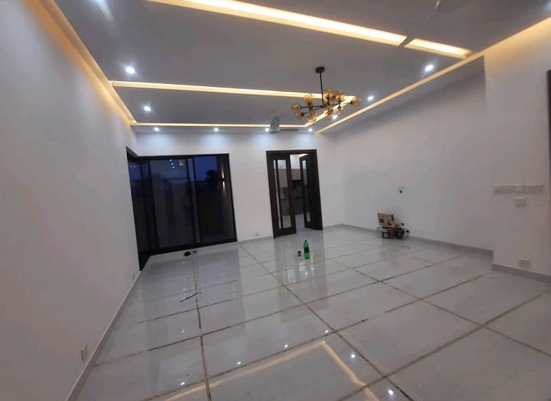 Prime Location 1 Kanal House Situated In DHA Phase 6 - Block F For Rent 6