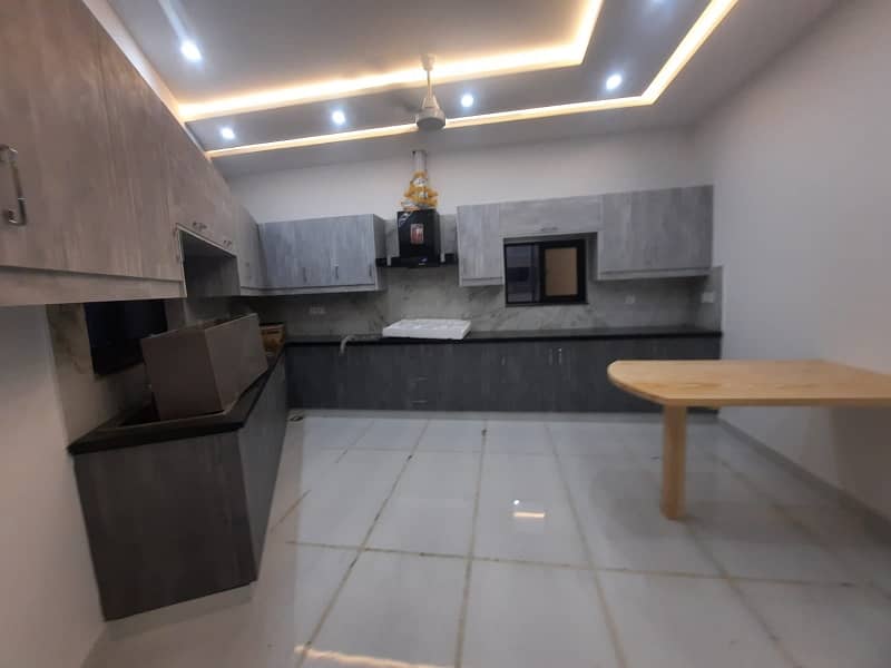 Prime Location 1 Kanal House Situated In DHA Phase 6 - Block F For Rent 9