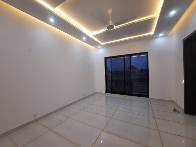 Prime Location 1 Kanal House Situated In DHA Phase 6 - Block F For Rent 19