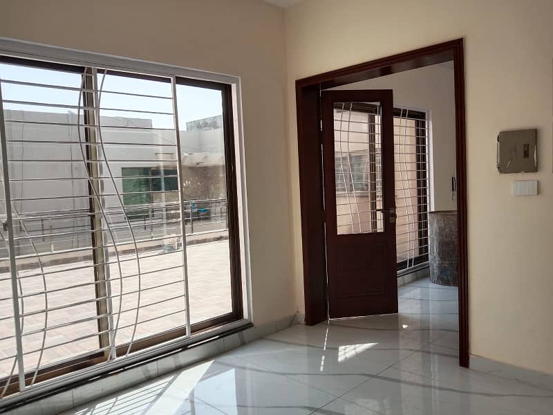 1 KANAL HOUSE FOR RENT IN Z BLOCK DHA PHASE 3 0