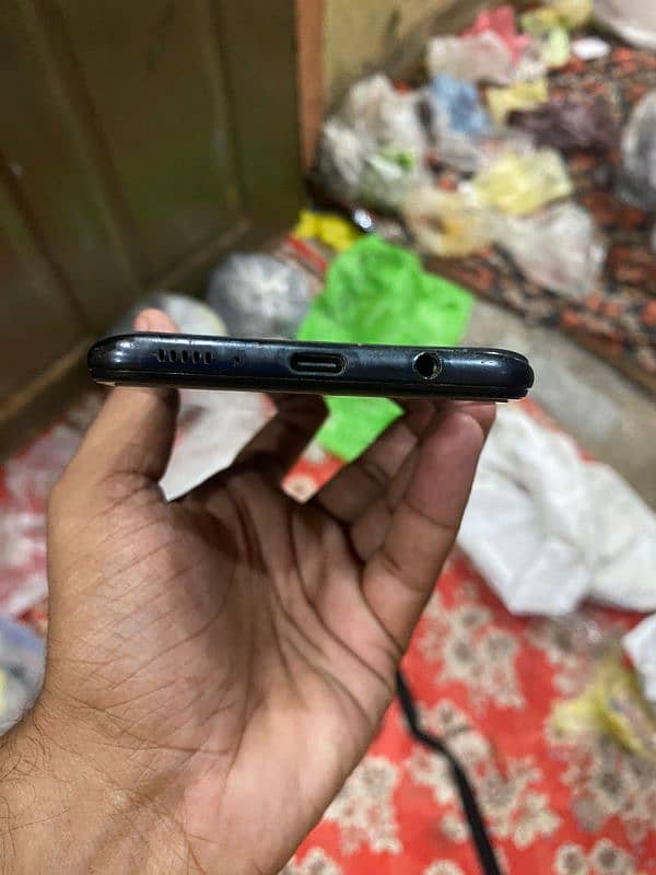 Samsung A30 4/64 only  exchange kro gy 3