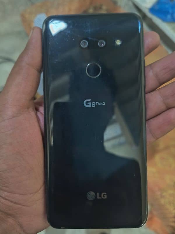 LG g8 1