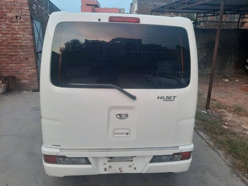 Daihatsu Hijet 2018 7