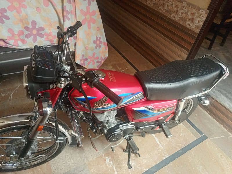 Honda 125 23/24 in mint condition. . 0323 6971136 0