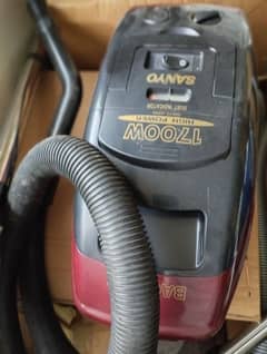 SANYO 1700W Vacuum cleaner