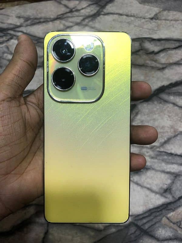 Infinix Hot 40 pro 4