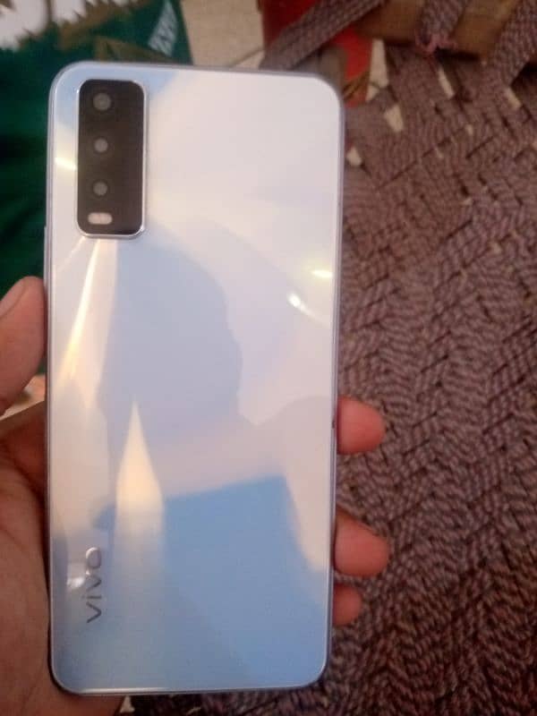 vivo side finger v2040 4gb 64 good working and condition 2