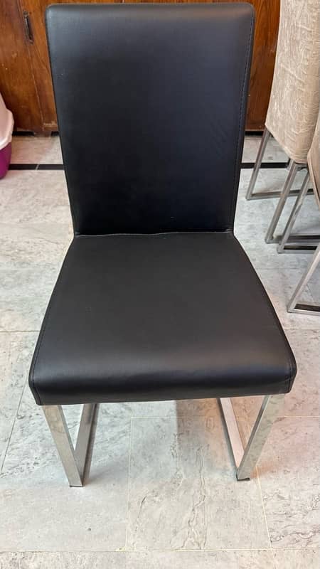 6 seater Dining Table for sale 3