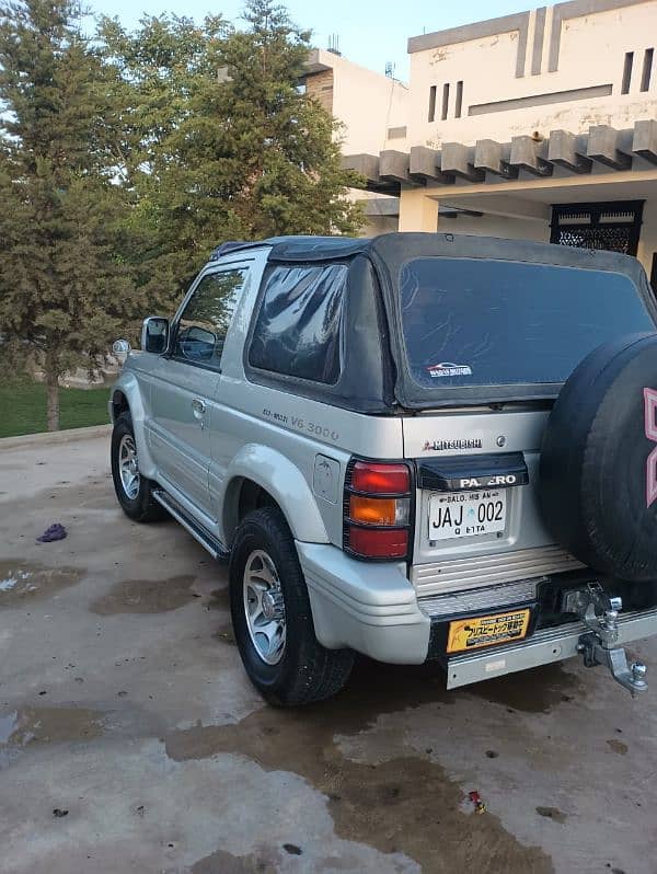 Mitsubishi Pajero 1993 4