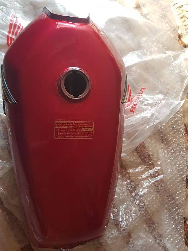 125 fuel tank geniun honda 3