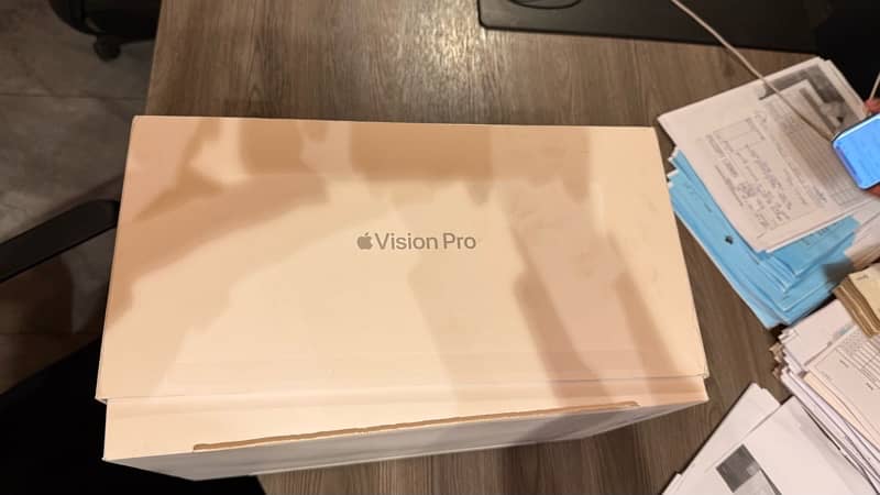 Apple Vision Pro 256GB 10/10 7