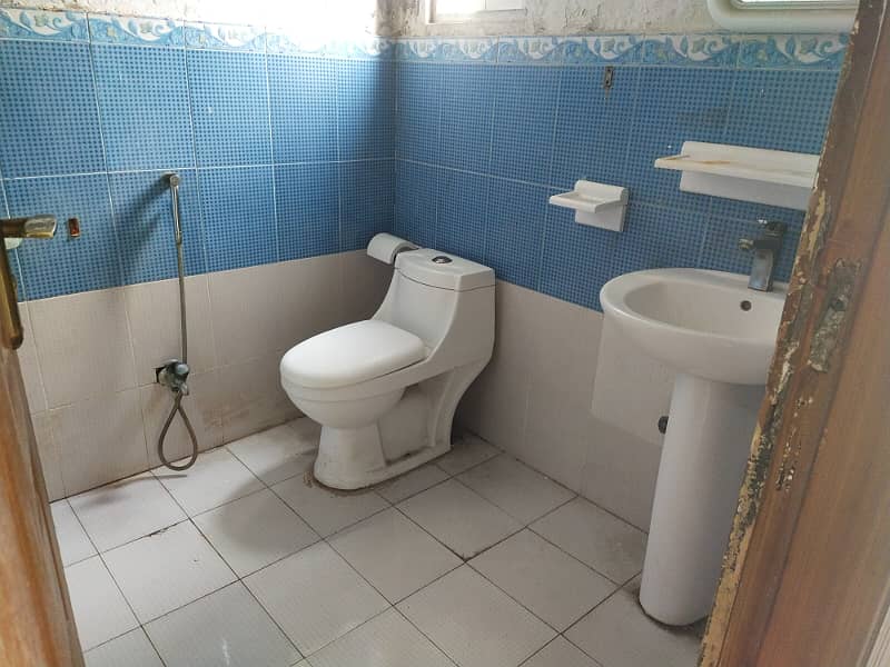 1 Bed Room Flat For Rent Available 3