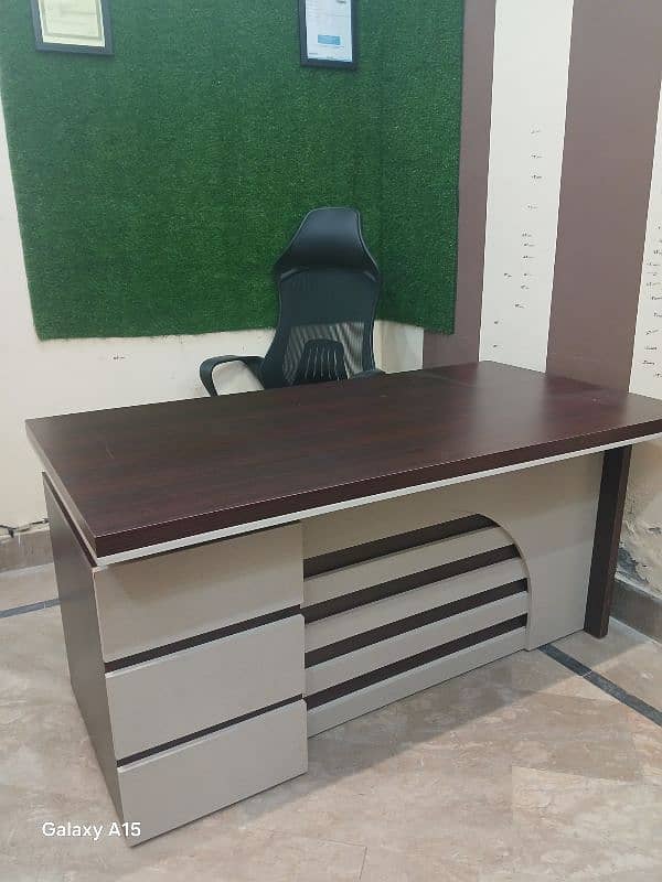 office table and chair 0