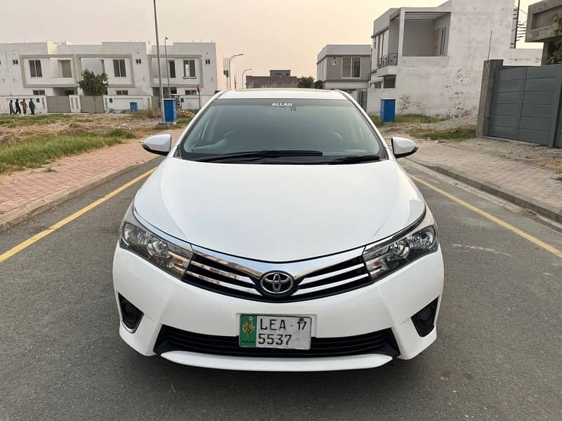 Toyota Altis Grande 2017 1