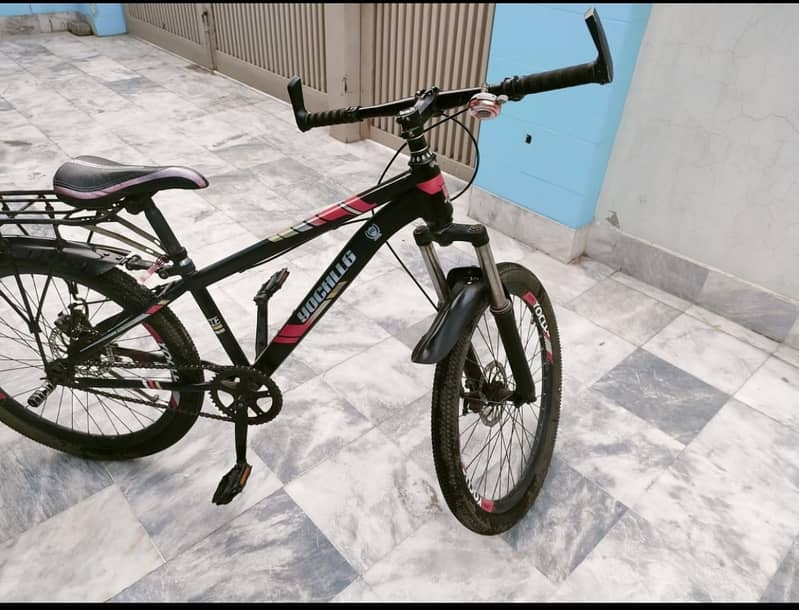 LIKE NEW BICYCLE 4