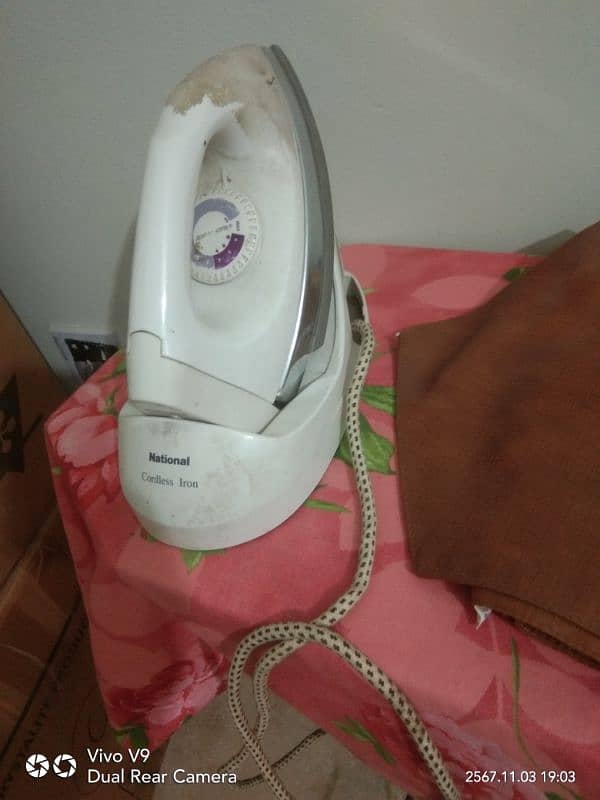 cordless iron 1